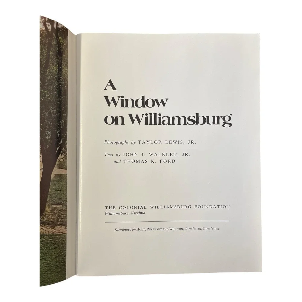 A Window On‎ Williamsburg Bicentennial Edition Softcover
